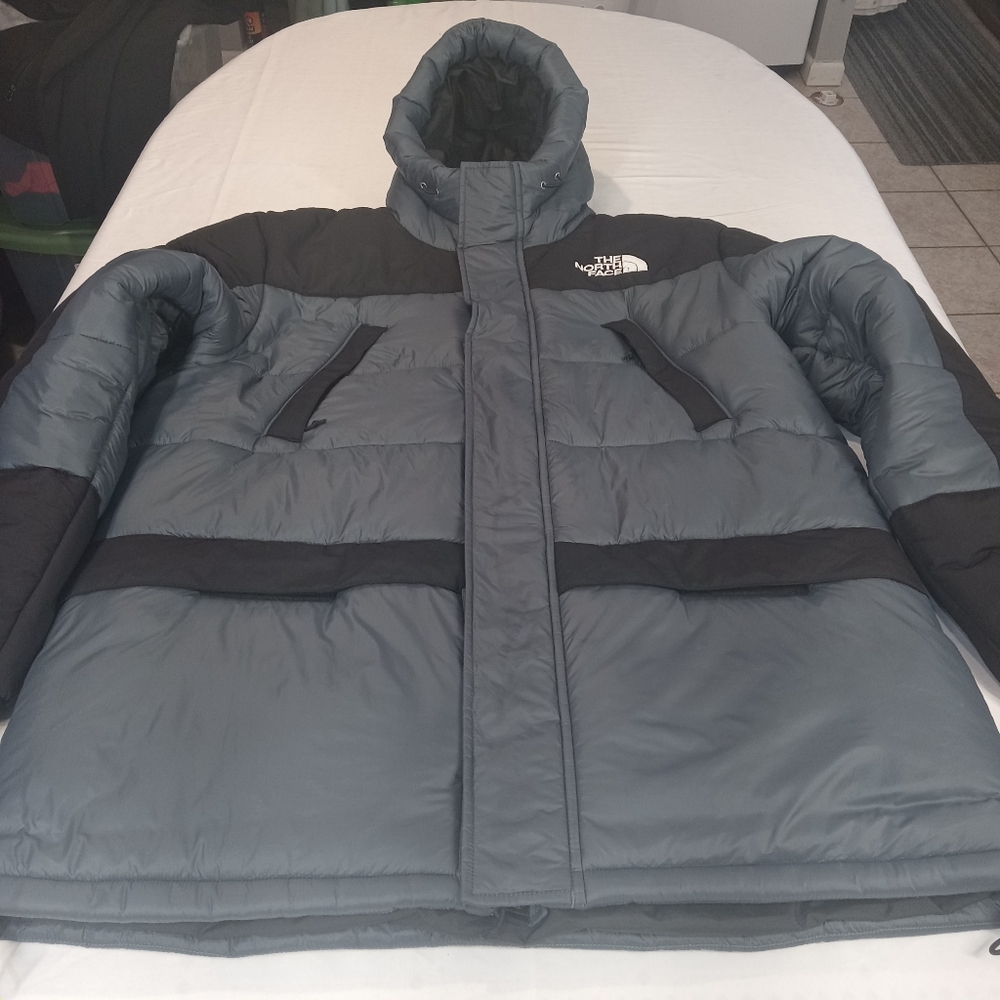 The North Face Men's Gray and Black Puffer Jacket Size XXL